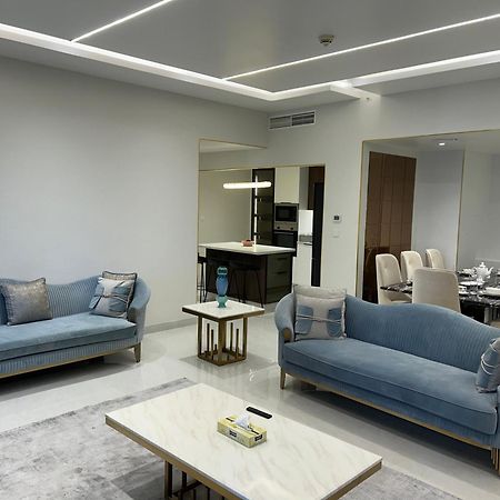 Usmans 4Bdrm Jbr Sadaf Next To Ritz Carlton Walk Apartment Дубай Екстериор снимка