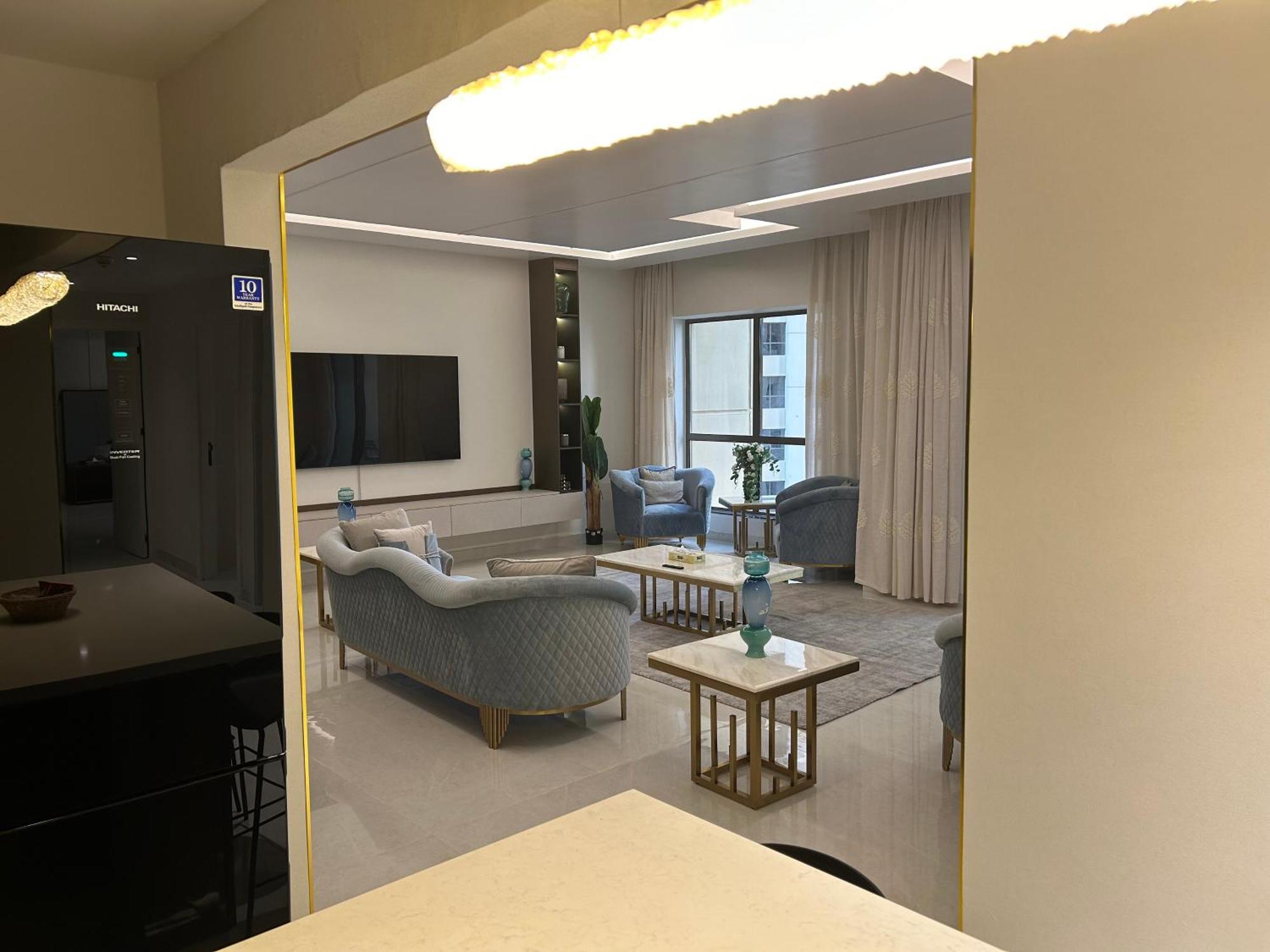 Usmans 4Bdrm Jbr Sadaf Next To Ritz Carlton Walk Apartment Дубай Екстериор снимка