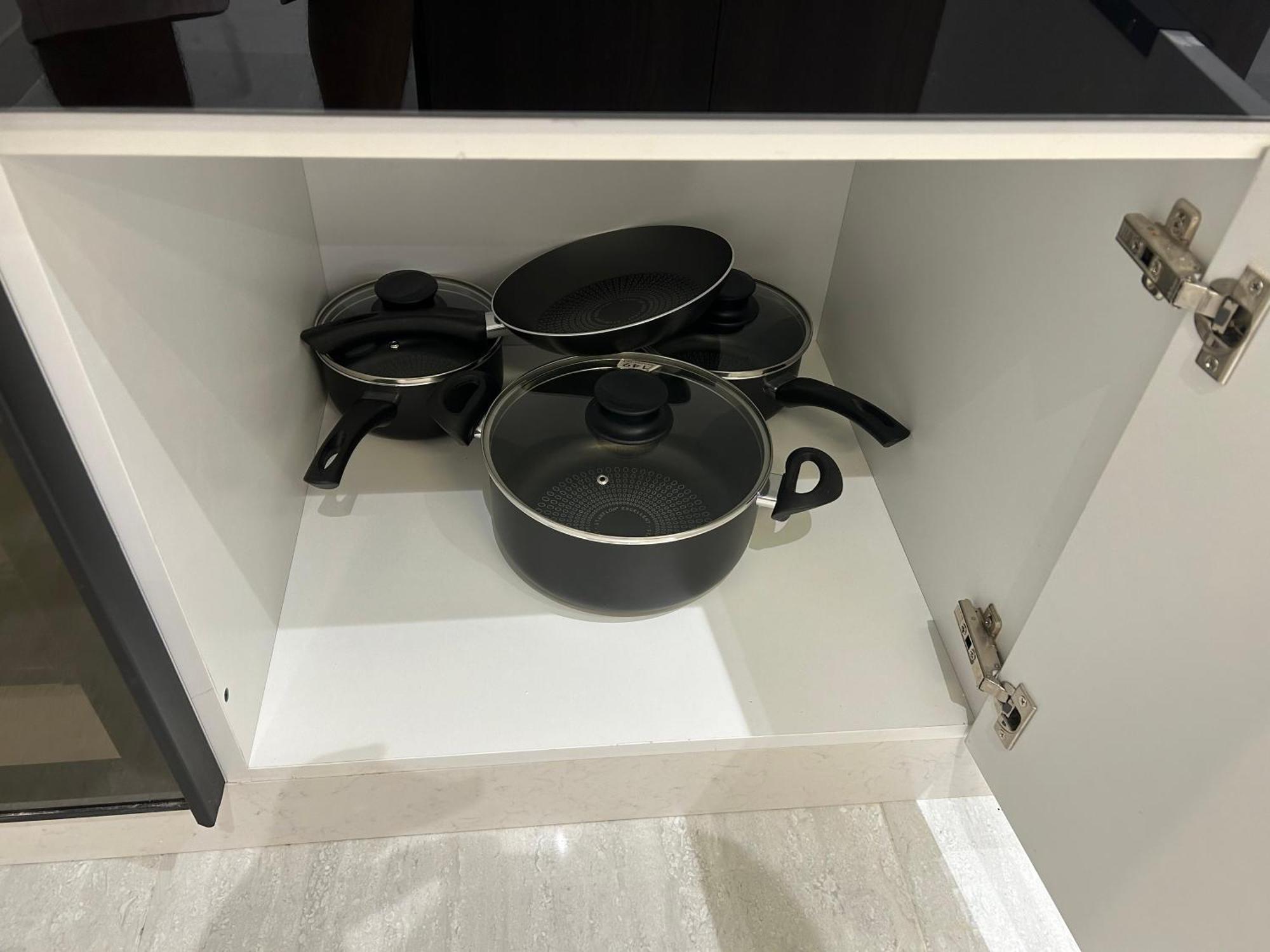 Usmans 4Bdrm Jbr Sadaf Next To Ritz Carlton Walk Apartment Дубай Екстериор снимка