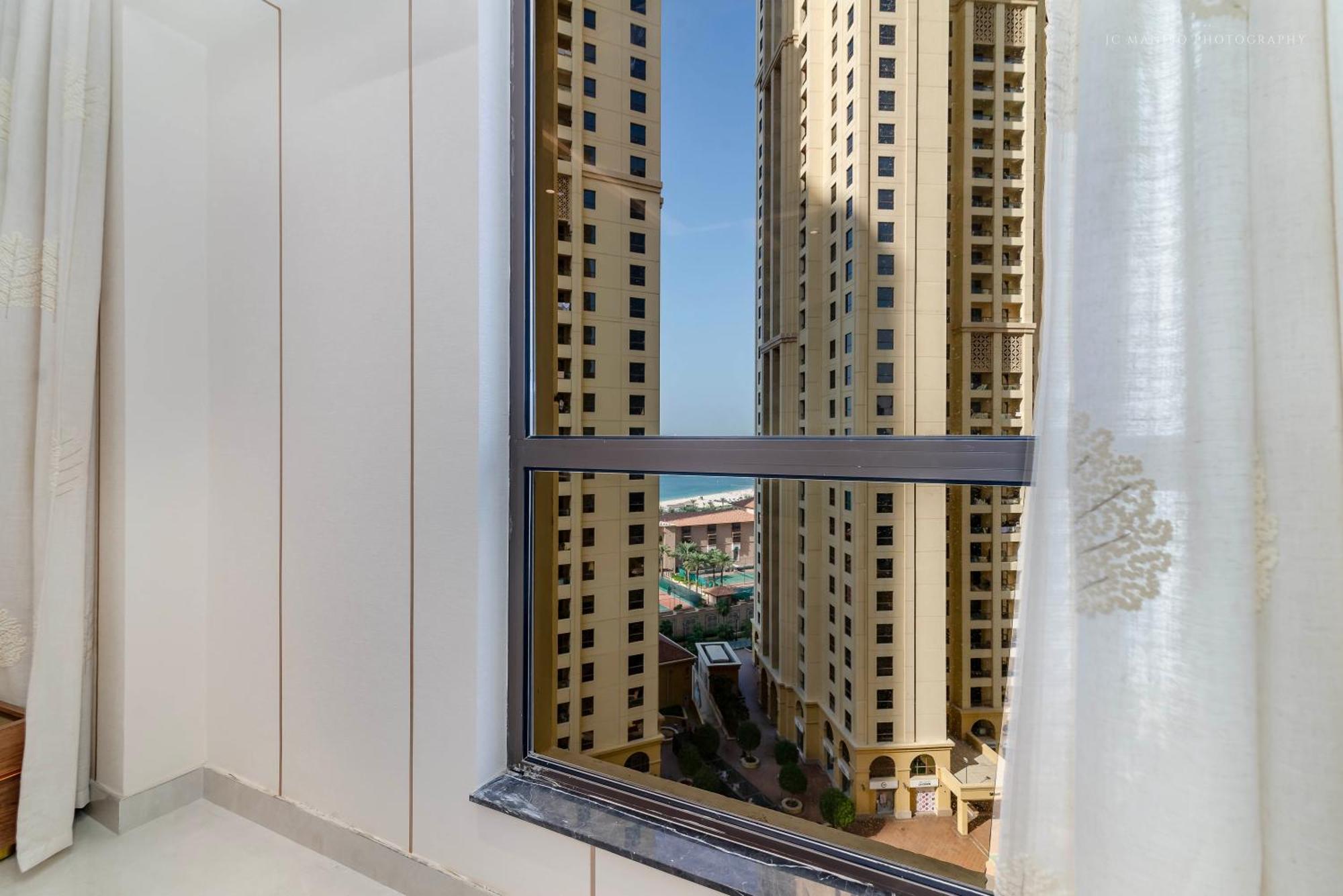 Usmans 4Bdrm Jbr Sadaf Next To Ritz Carlton Walk Apartment Дубай Екстериор снимка