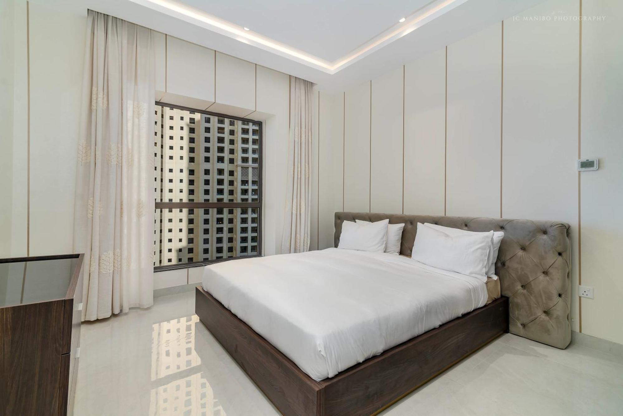 Usmans 4Bdrm Jbr Sadaf Next To Ritz Carlton Walk Apartment Дубай Екстериор снимка