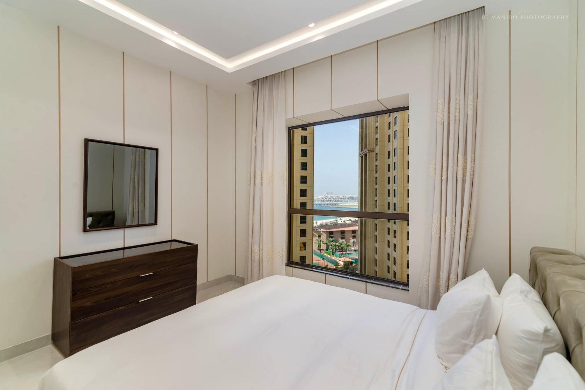 Usmans 4Bdrm Jbr Sadaf Next To Ritz Carlton Walk Apartment Дубай Екстериор снимка