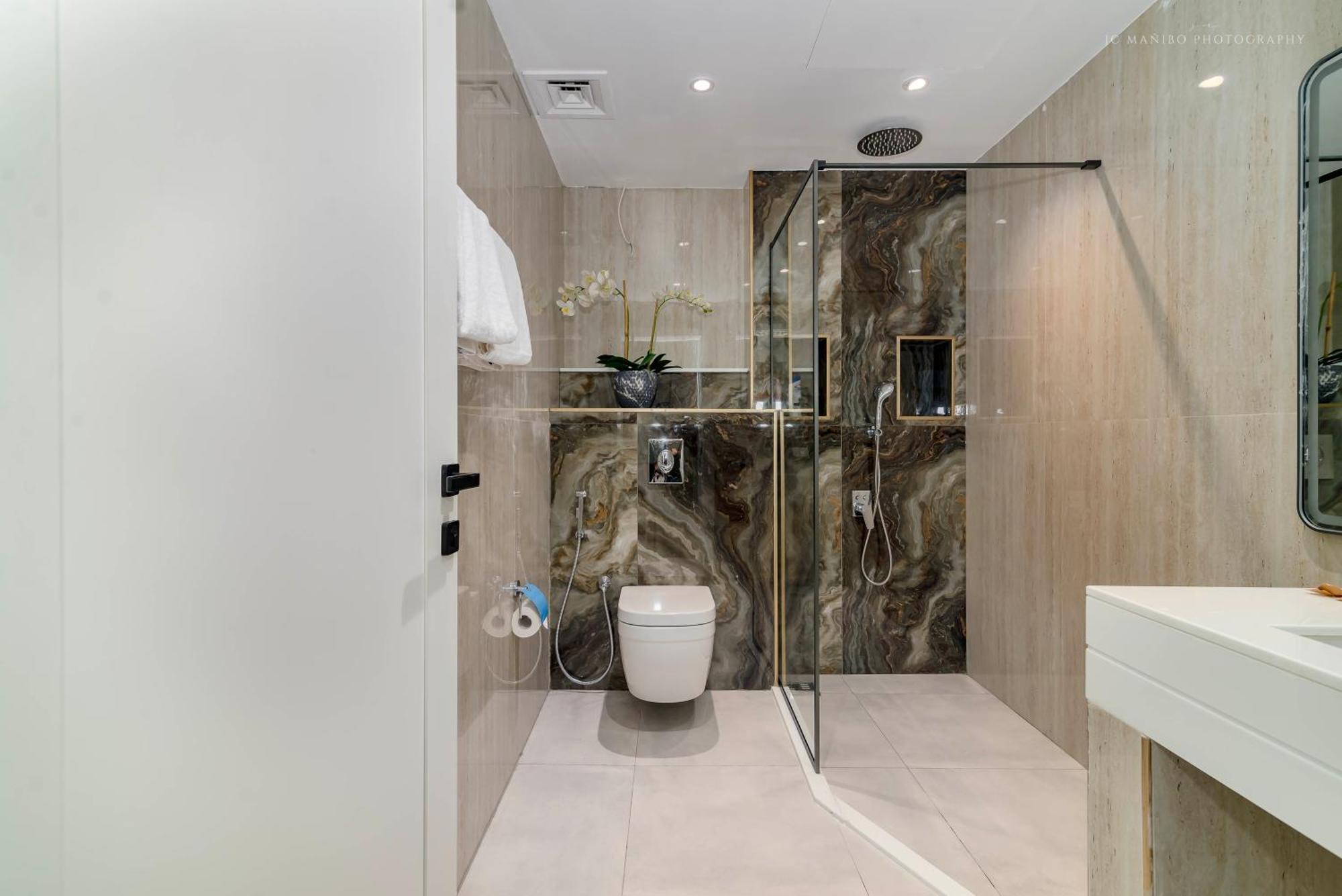 Usmans 4Bdrm Jbr Sadaf Next To Ritz Carlton Walk Apartment Дубай Екстериор снимка