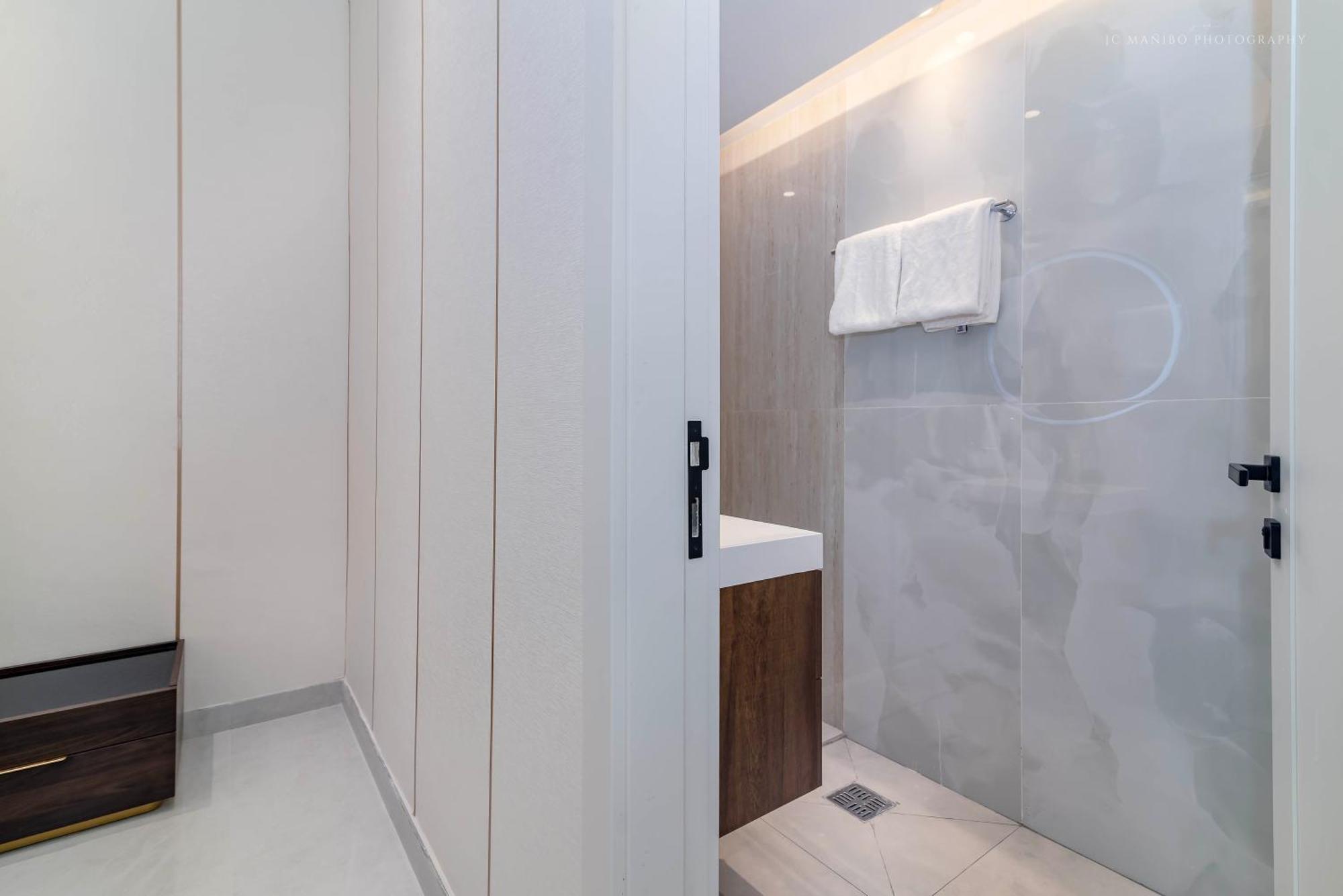 Usmans 4Bdrm Jbr Sadaf Next To Ritz Carlton Walk Apartment Дубай Екстериор снимка