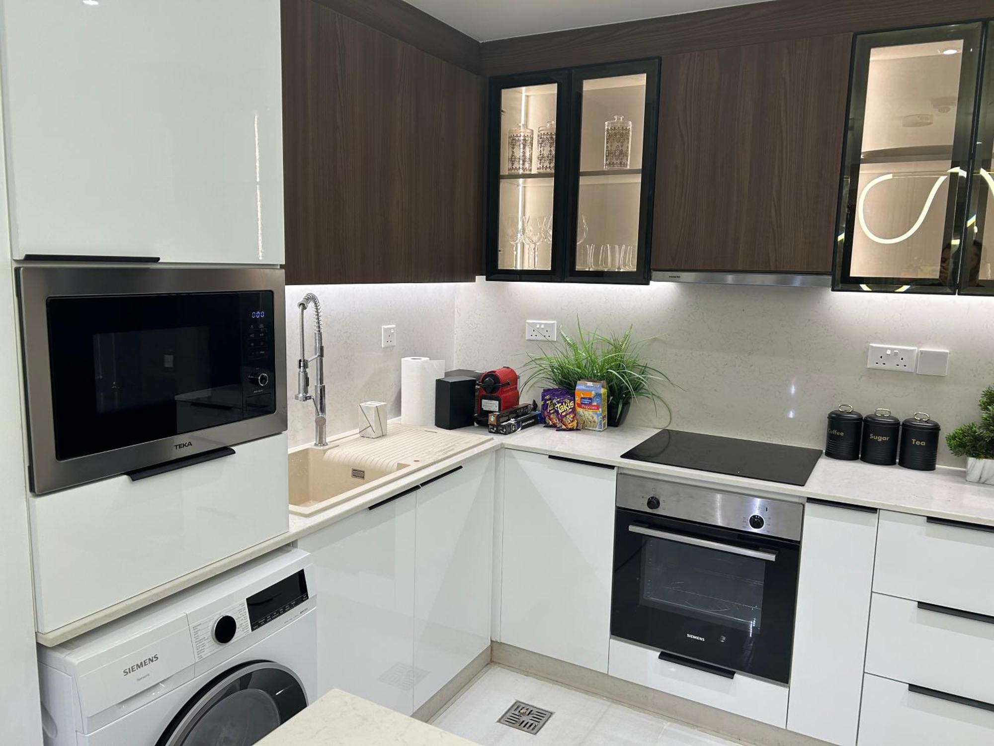 Usmans 4Bdrm Jbr Sadaf Next To Ritz Carlton Walk Apartment Дубай Екстериор снимка
